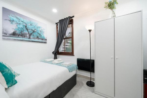 Comfy Small basement Studio in Kensington Olympia